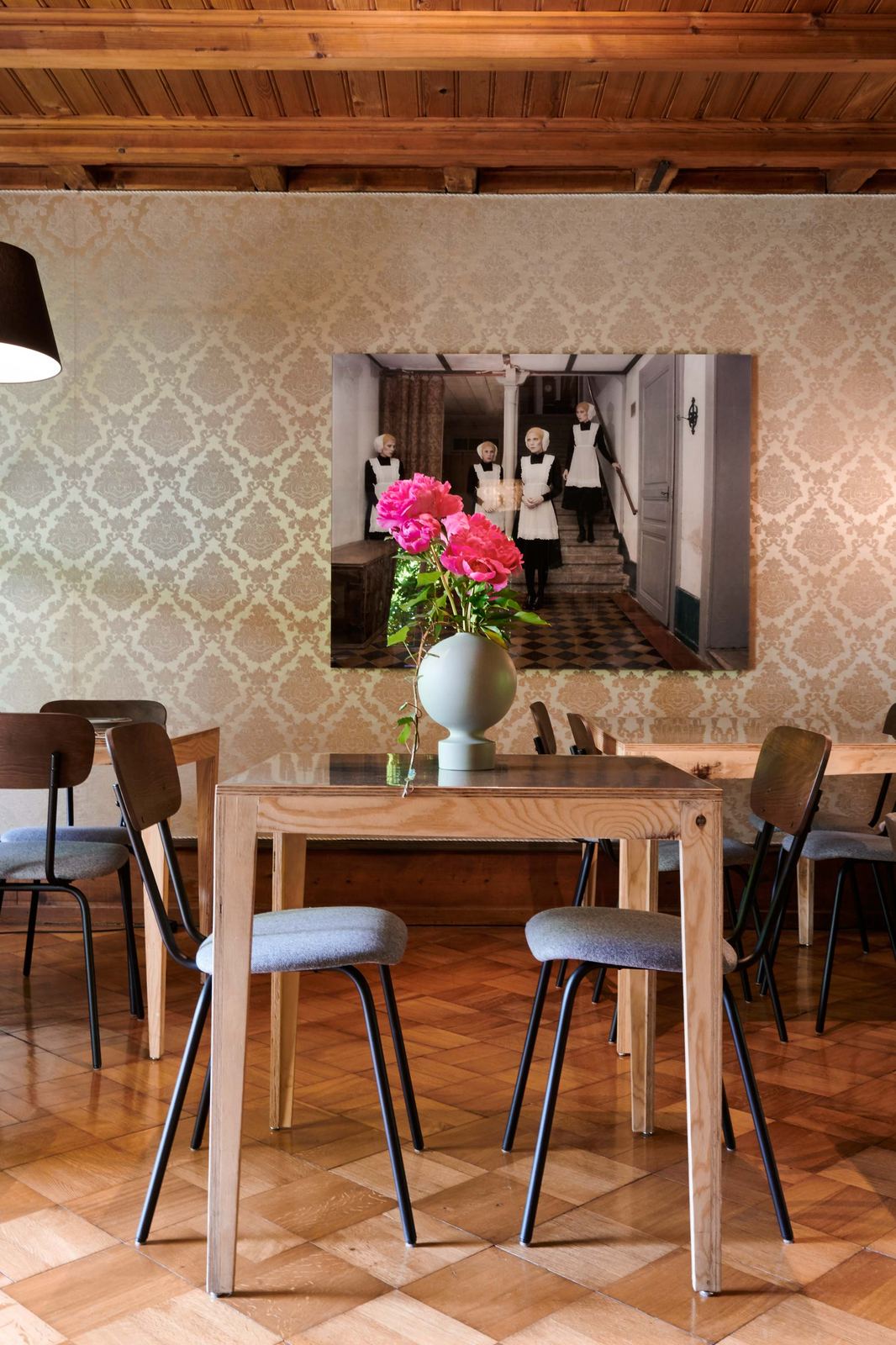 The breakfast parlour, detail